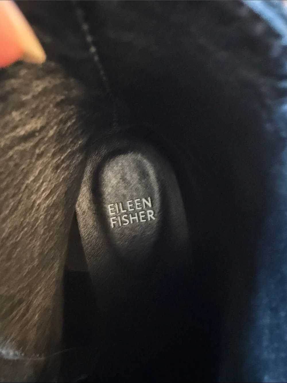 Eileen Fisher platform 70’s inspired Black Leather Zip Ankle Booties 9 1/2